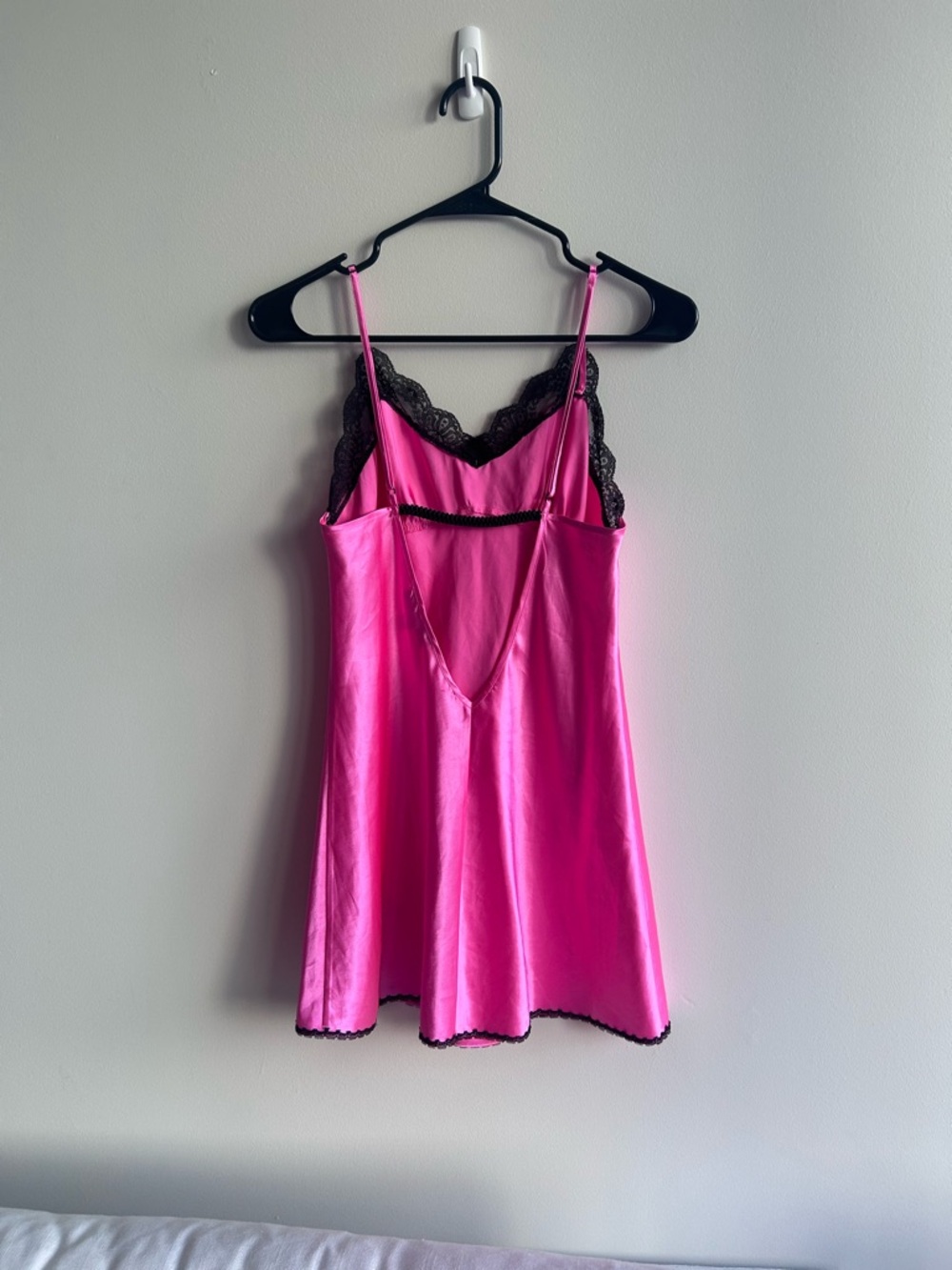 Y2K Betsey Johnson Mini Hot Pink Satin Slip Dress - Picture 5 of 5